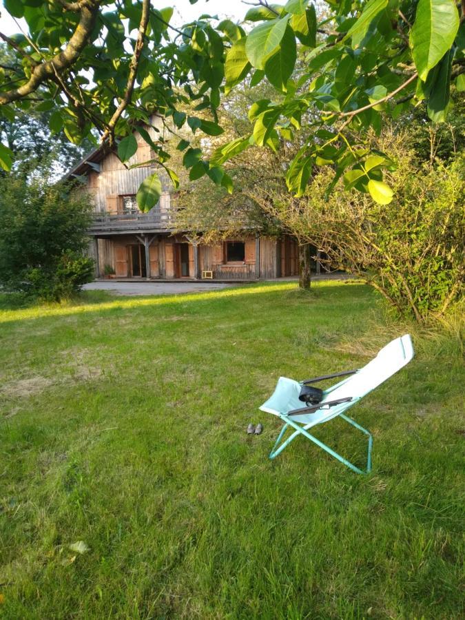 Les Dames De La Saugiat Bed & Breakfast Le Fied Eksteriør bilde