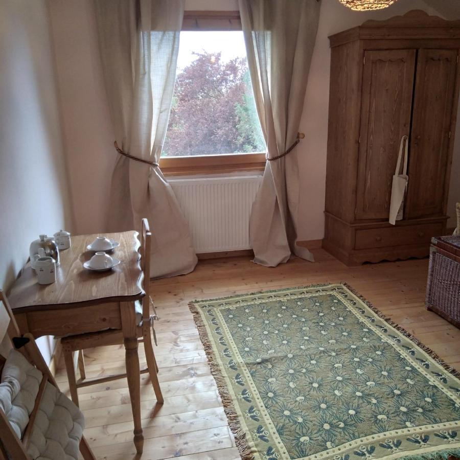 Les Dames De La Saugiat Bed & Breakfast Le Fied Eksteriør bilde