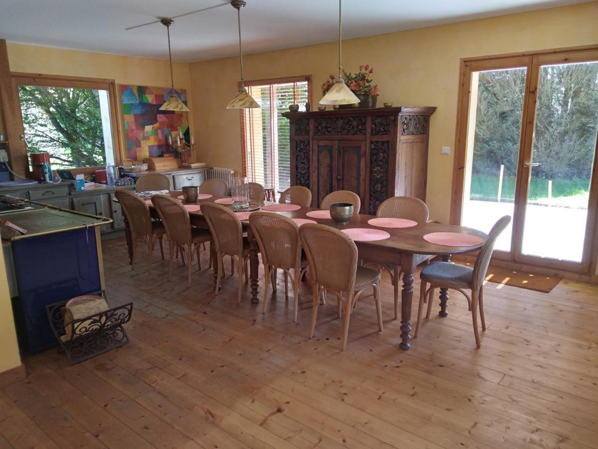 Les Dames De La Saugiat Bed & Breakfast Le Fied Eksteriør bilde