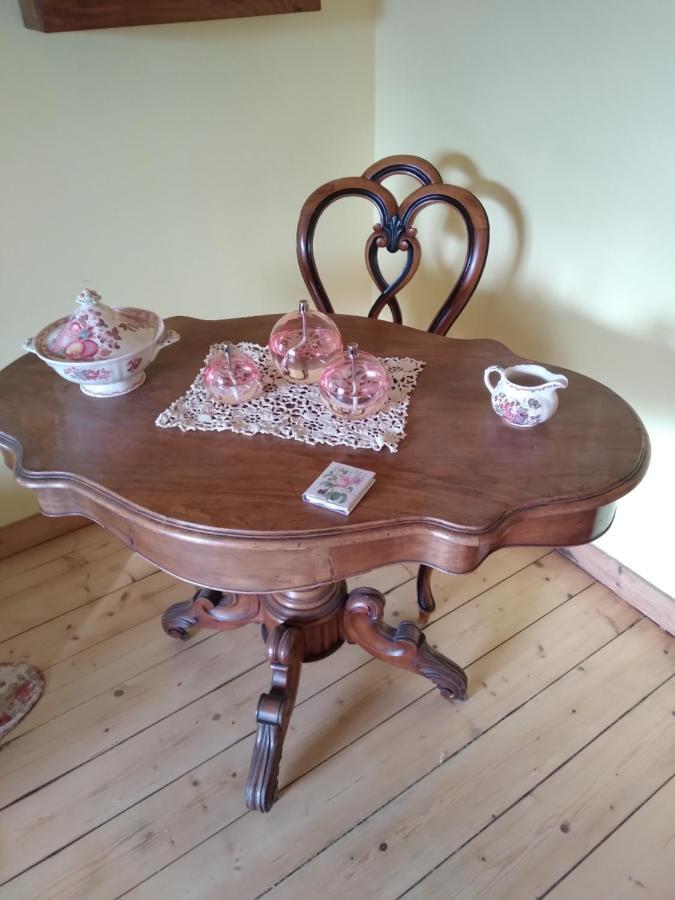 Les Dames De La Saugiat Bed & Breakfast Le Fied Eksteriør bilde