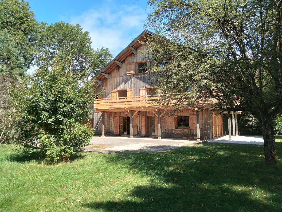 Les Dames De La Saugiat Bed & Breakfast Le Fied Eksteriør bilde